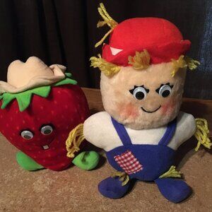 LOT OF 2 DEL MONTE YUMKINS PLUSH SCARECROW STRAWBERRY